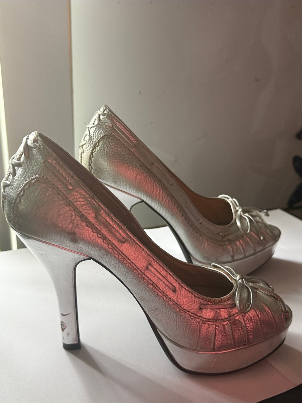 Michael Kors Metallic Silver Peep-Toe Platform Heels Size 7 - Picture 2 of 5